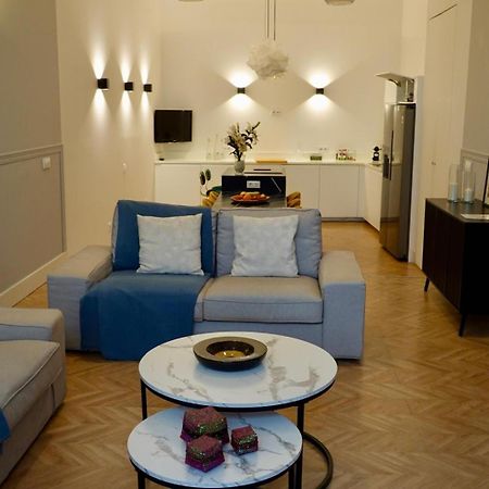 Peral Boutique Apartaments Севиля Екстериор снимка