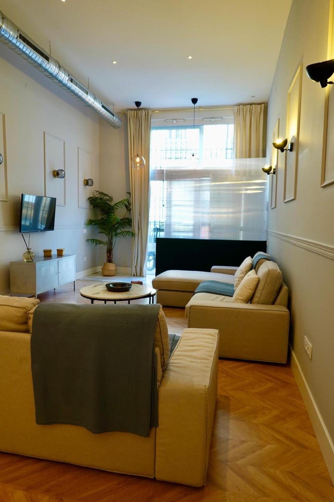 Peral Boutique Apartaments Севиля Екстериор снимка