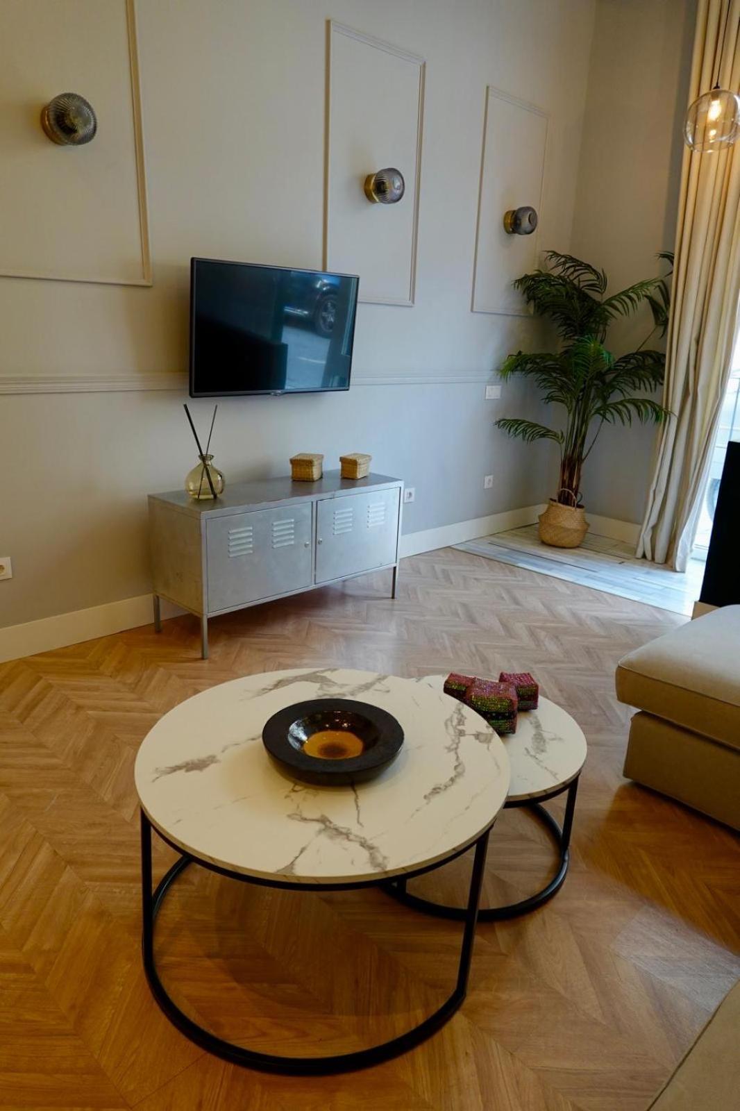 Peral Boutique Apartaments Севиля Екстериор снимка