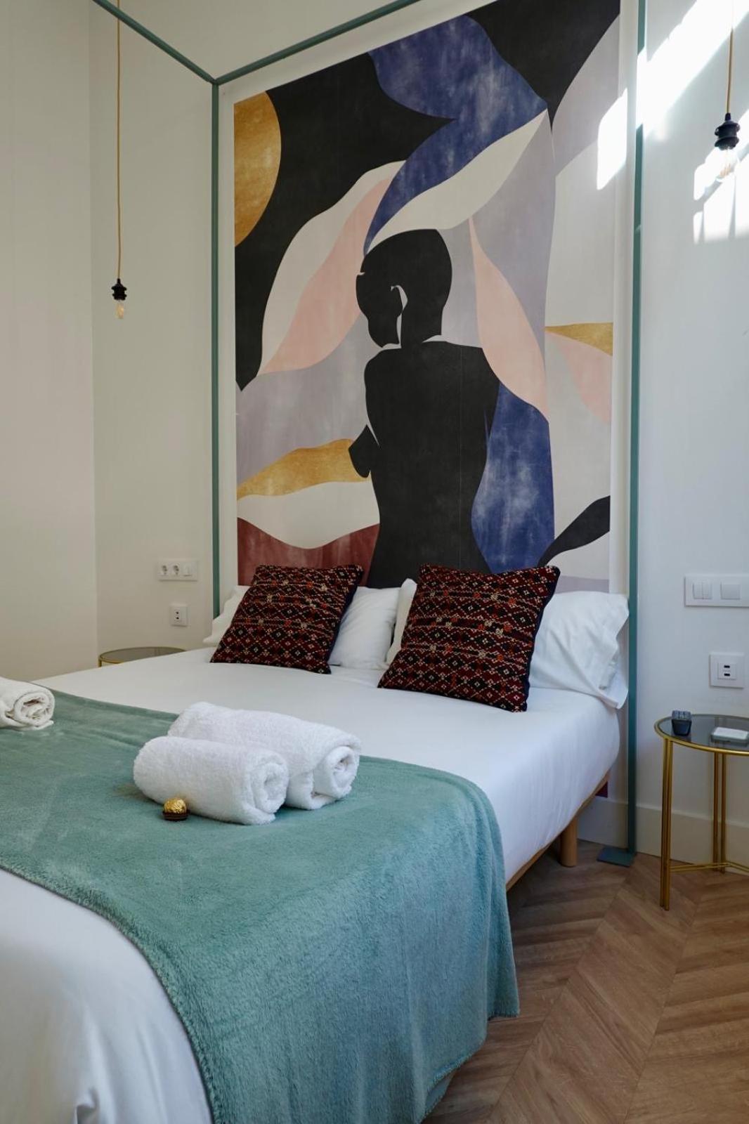 Peral Boutique Apartaments Севиля Екстериор снимка